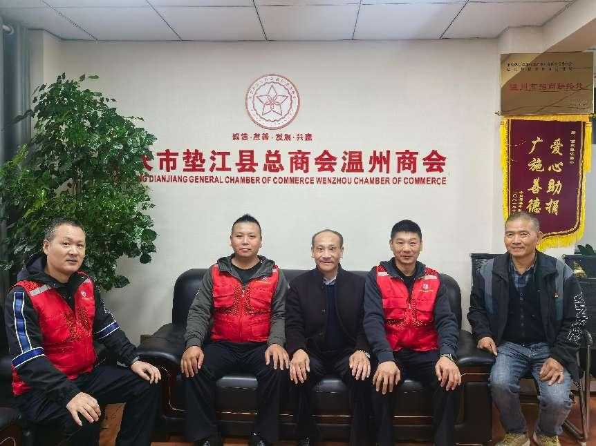 “沐光而行”温警义工队交管局分队赴我会进行交通安全宣传活动