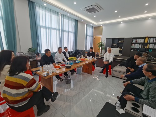 我会领导新春第二站走访鹿城片区小组